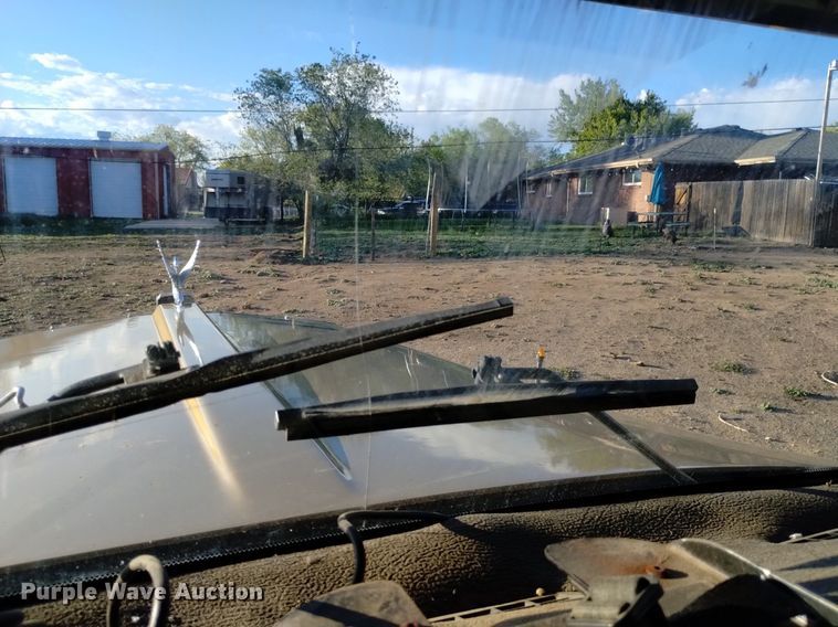 image for item DQ6109 2001 Kenworth  W900 semi truck