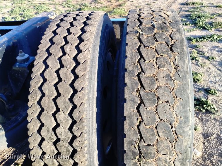 image for item DQ6109 2001 Kenworth  W900 semi truck