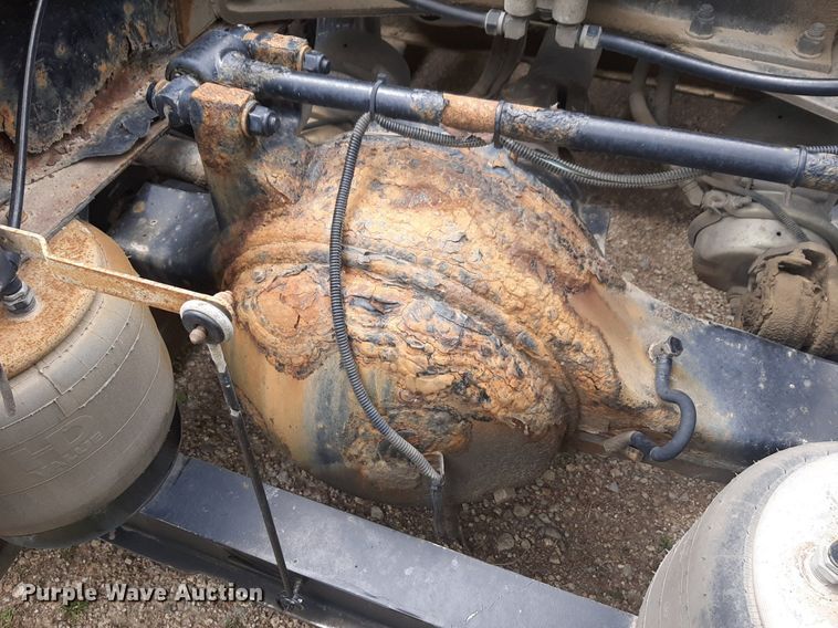 image for item DQ7068 2013 Kenworth T700 semi truck