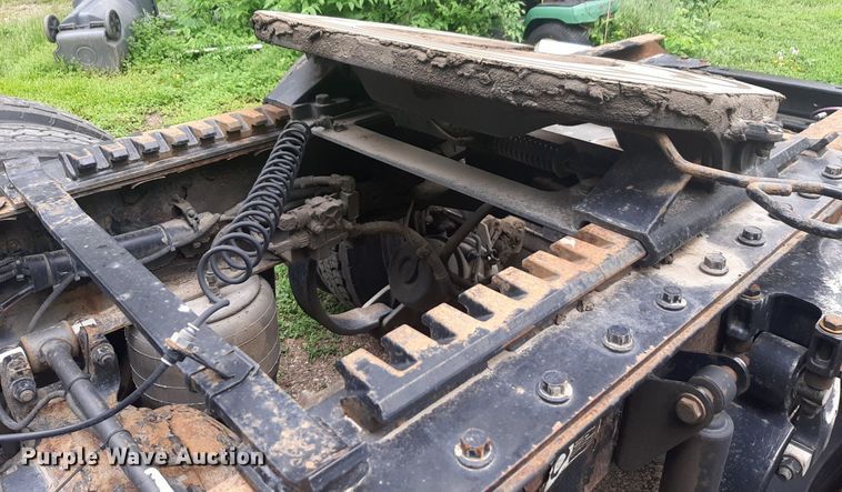 image for item DQ7068 2013 Kenworth T700 semi truck