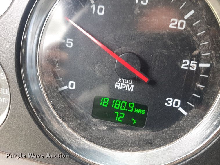 image for item DQ7068 2013 Kenworth T700 semi truck