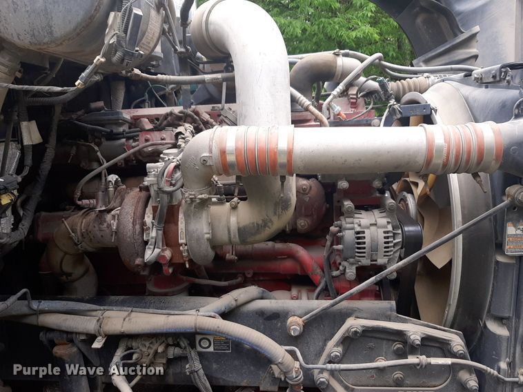 image for item DQ7068 2013 Kenworth T700 semi truck