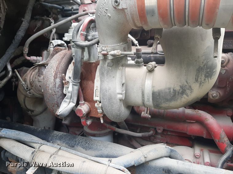 image for item DQ7068 2013 Kenworth T700 semi truck