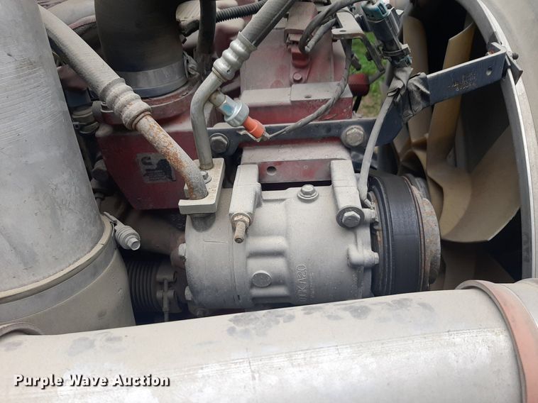 image for item DQ7068 2013 Kenworth T700 semi truck