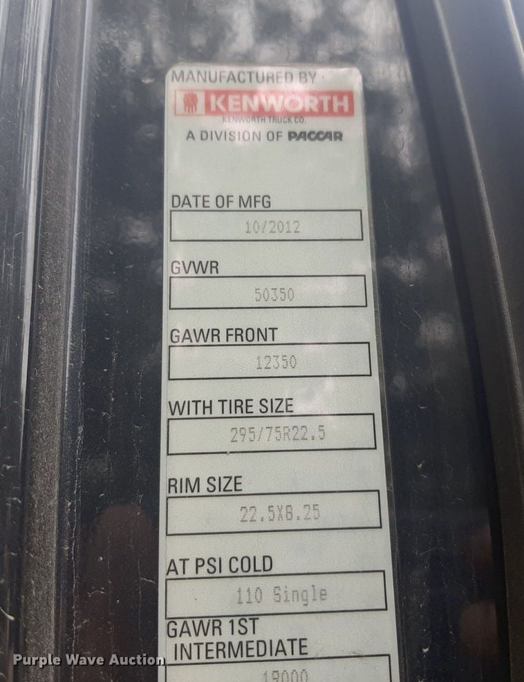 image for item DQ7068 2013 Kenworth T700 semi truck