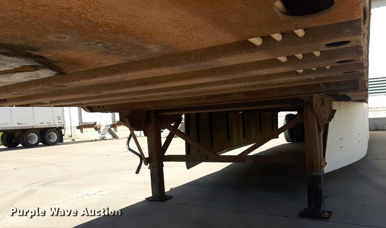 image for item DQ7073 2003 Wabash dry van trailer