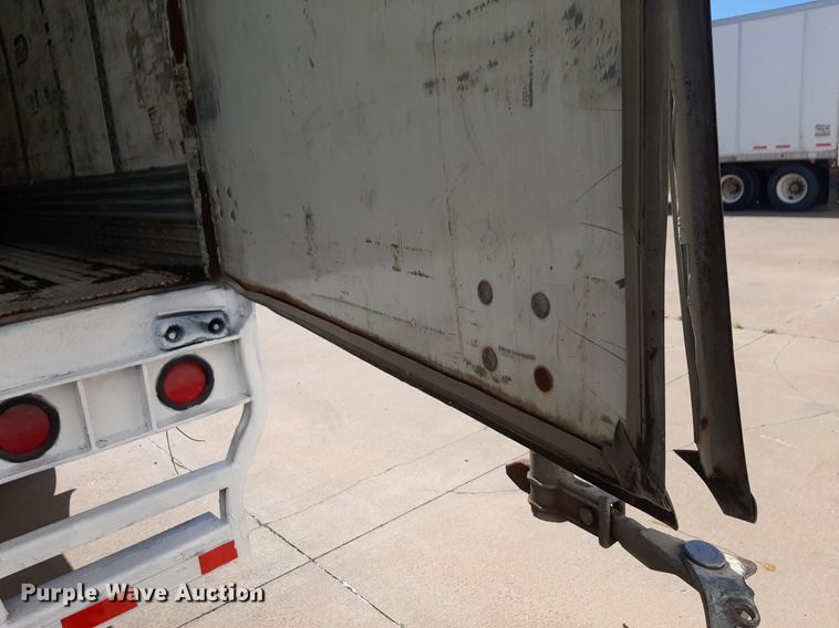 image for item DQ7073 2003 Wabash dry van trailer