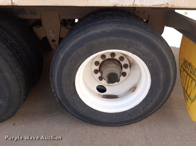 image for item DQ7073 2003 Wabash dry van trailer