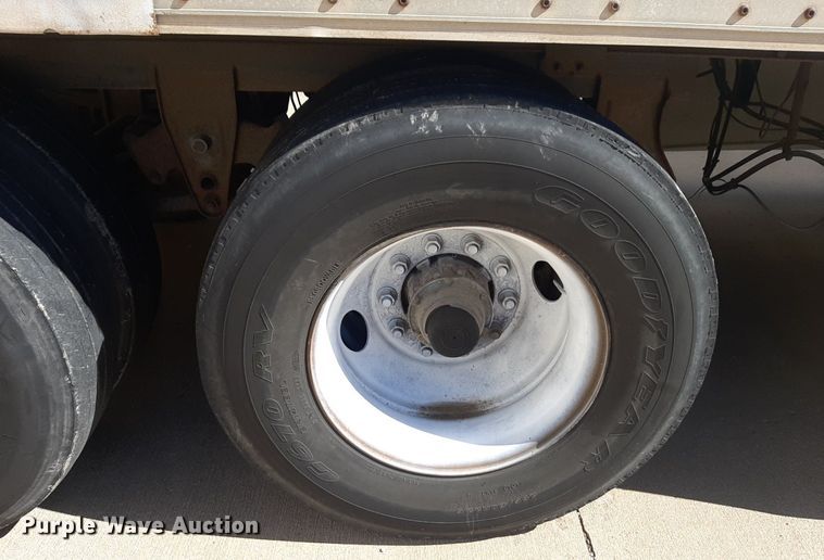 image for item DQ7073 2003 Wabash dry van trailer