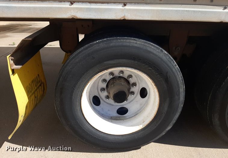 image for item DQ7073 2003 Wabash dry van trailer