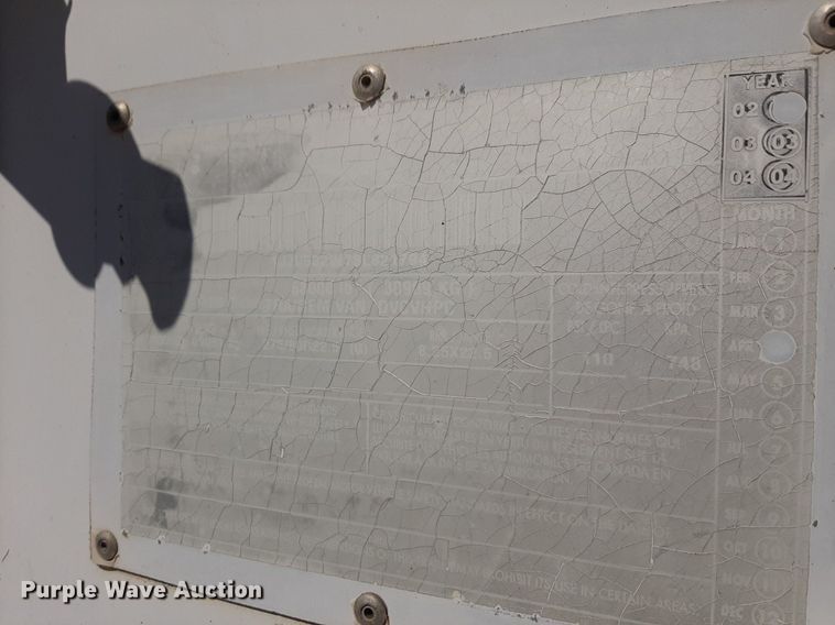 image for item DQ7073 2003 Wabash dry van trailer