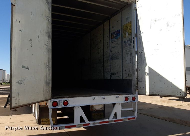 image for item DQ7075 2006 Wabash dry van trailer