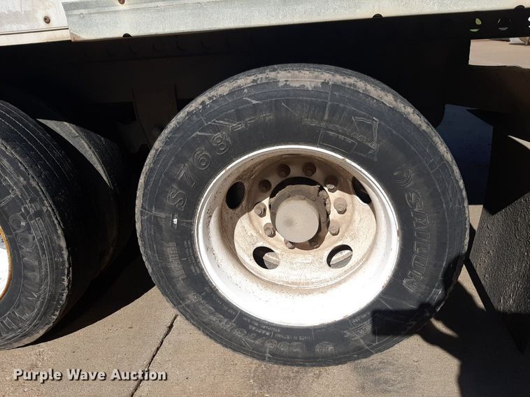 image for item DQ7075 2006 Wabash dry van trailer