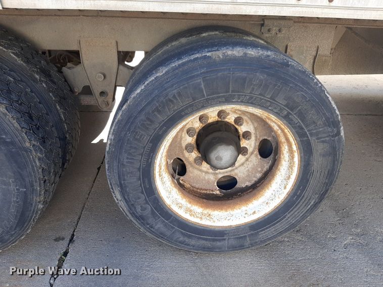 image for item DQ7075 2006 Wabash dry van trailer