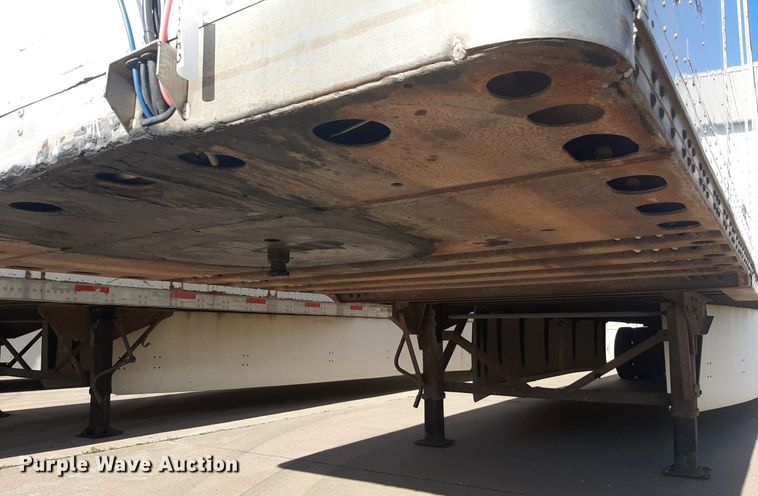 image for item DQ7076 2005 Wabash dry van trailer