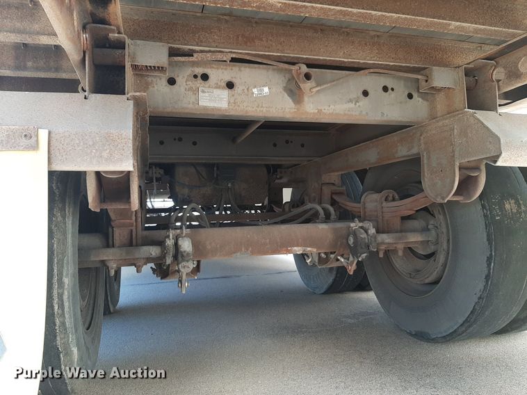 image for item DQ7076 2005 Wabash dry van trailer