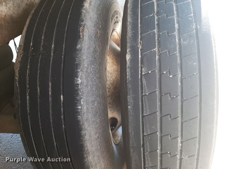 image for item DQ7079 2005 Great Dane dry van trailer