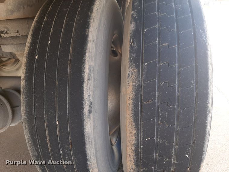 image for item DQ7081 2007 Wabash dry van trailer