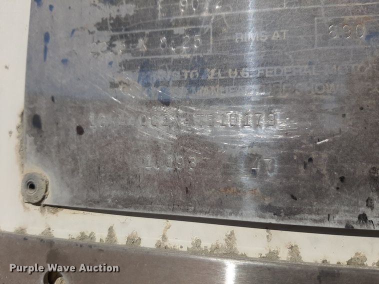 image for item DQ7082 2004 Great Dane dry van trailer