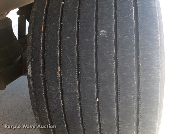 image for item DQ7084 2006 Trailmobile dry van trailer