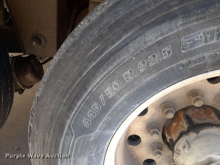 image for item DQ7084 2006 Trailmobile dry van trailer