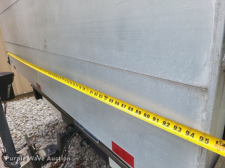 image for item DR4760 2006 Volvo  VNL toy hauler RV