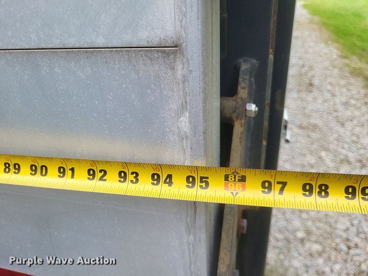 image for item DR4760 2006 Volvo  VNL toy hauler RV