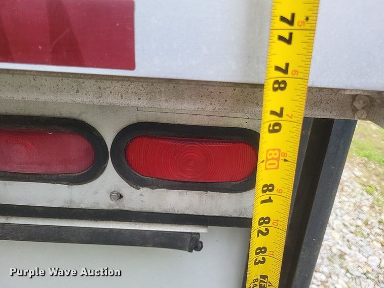 image for item DR4760 2006 Volvo  VNL toy hauler RV