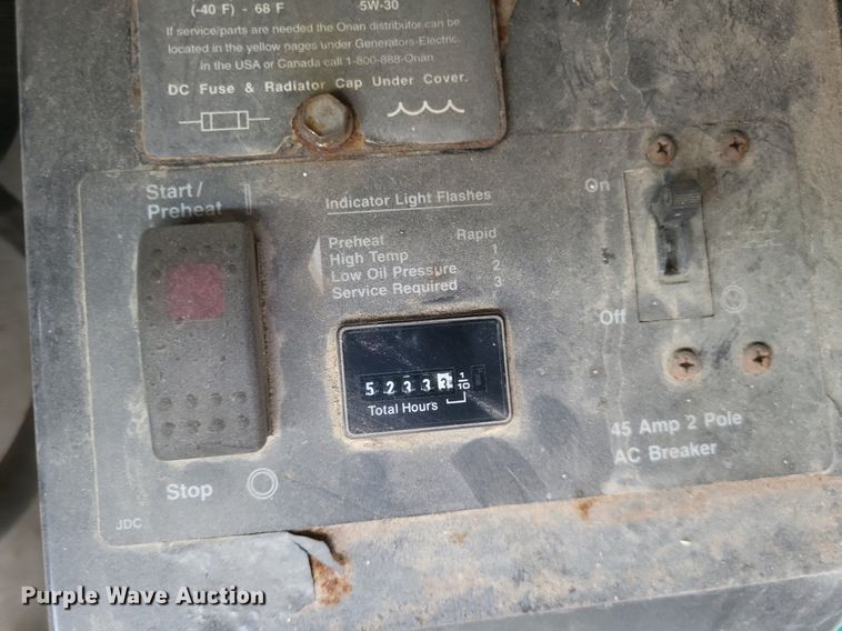 image for item DR4760 2006 Volvo  VNL toy hauler RV