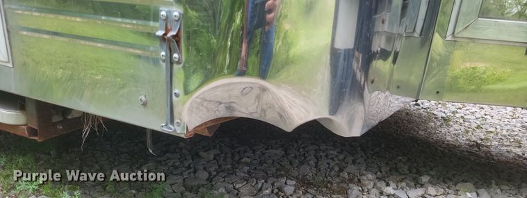 image for item DR4761 2012 BMS Navigo SS22R enclosed cargo trailer