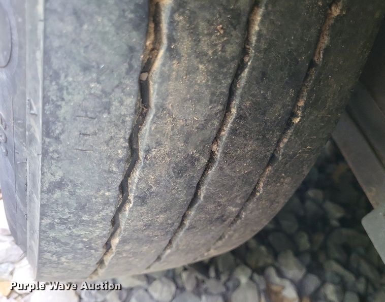 image for item DR4761 2012 BMS Navigo SS22R enclosed cargo trailer