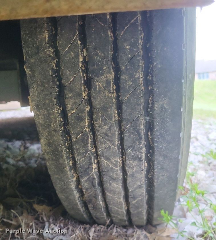 image for item DR4761 2012 BMS Navigo SS22R enclosed cargo trailer