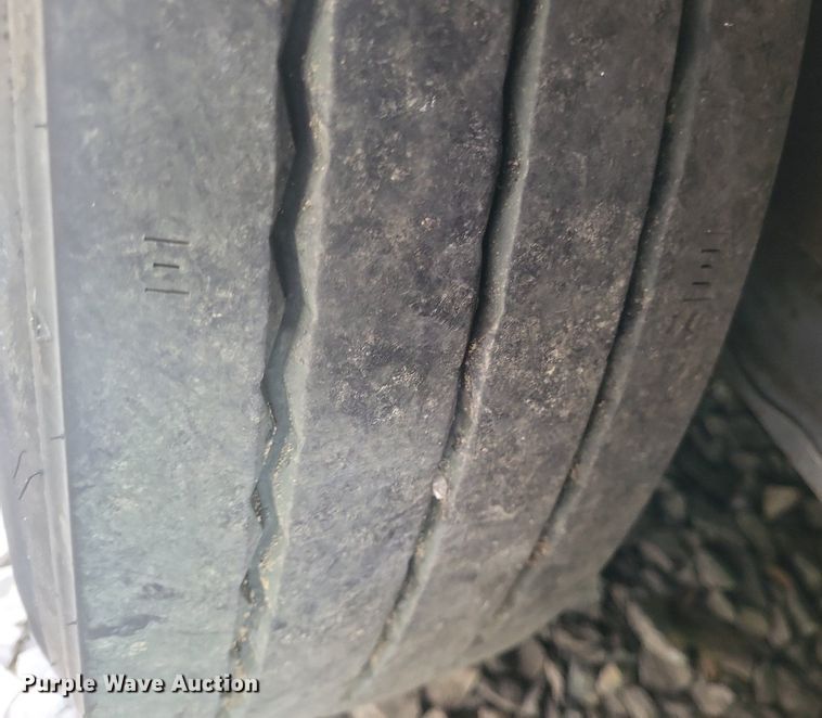 image for item DR4761 2012 BMS Navigo SS22R enclosed cargo trailer