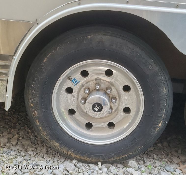 image for item DR4761 2012 BMS Navigo SS22R enclosed cargo trailer