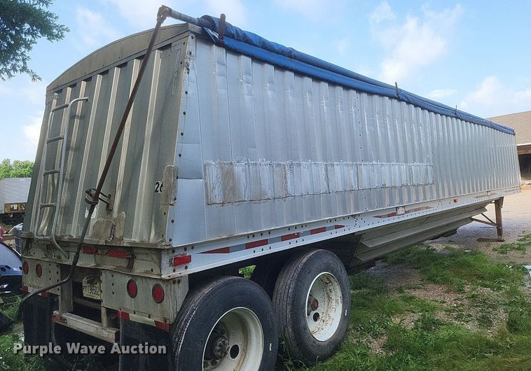 image for item DR4771 1995 Jetco grain trailer