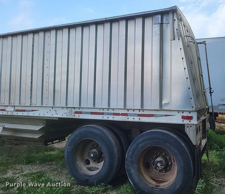 image for item DR4771 1995 Jetco grain trailer