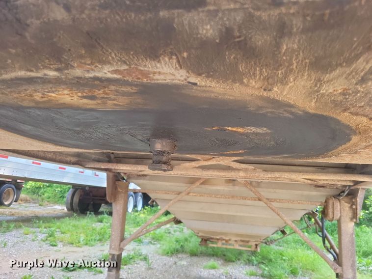 image for item DR4771 1995 Jetco grain trailer