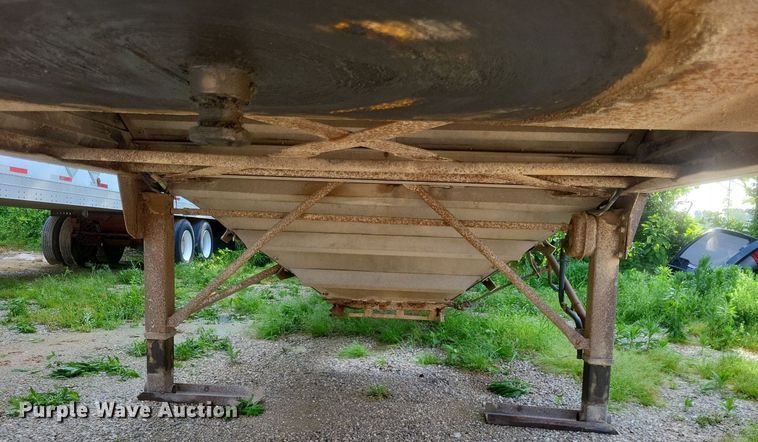 image for item DR4771 1995 Jetco grain trailer
