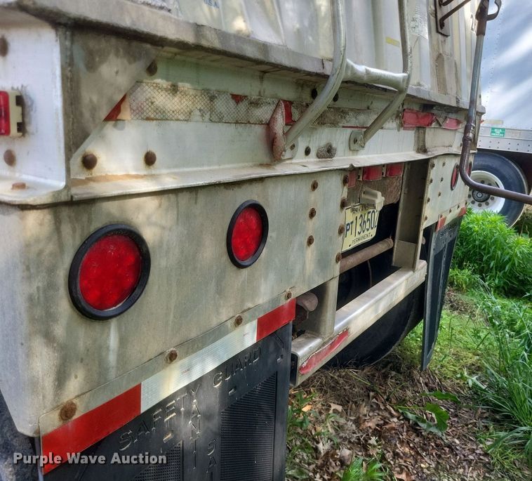 image for item DR4771 1995 Jetco grain trailer