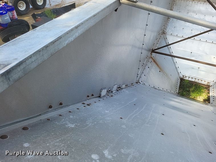 image for item DR4771 1995 Jetco grain trailer