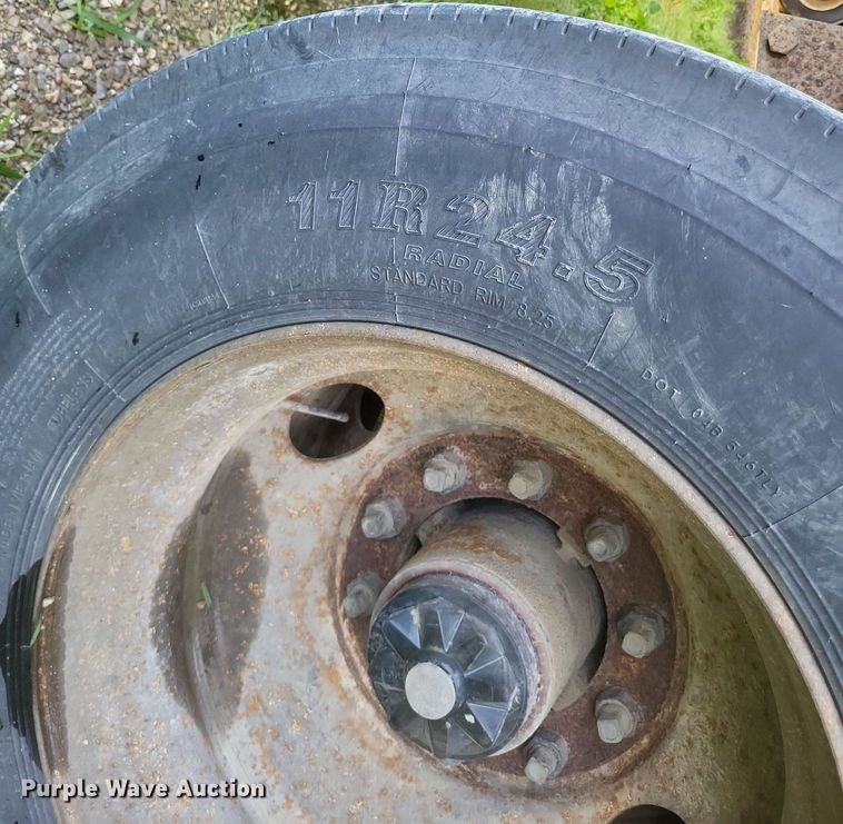 image for item DR4771 1995 Jetco grain trailer