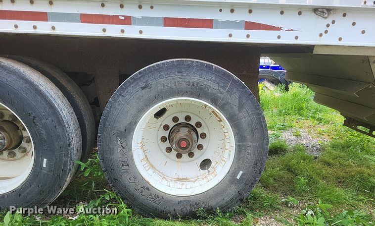 image for item DR4771 1995 Jetco grain trailer