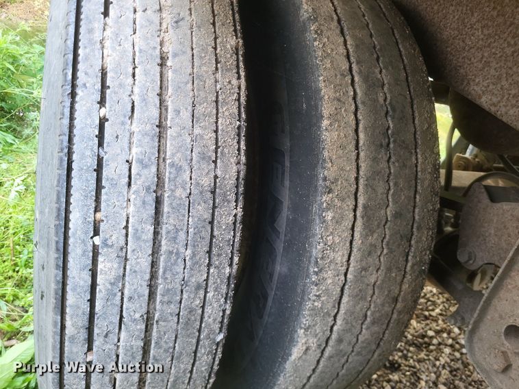 image for item DR4771 1995 Jetco grain trailer