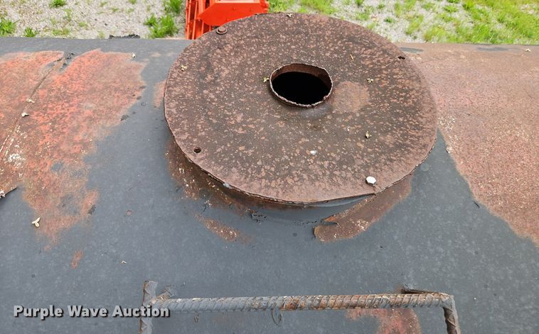 image for item DR8601 1971 International Harvester  Loadstar 1600 water truck