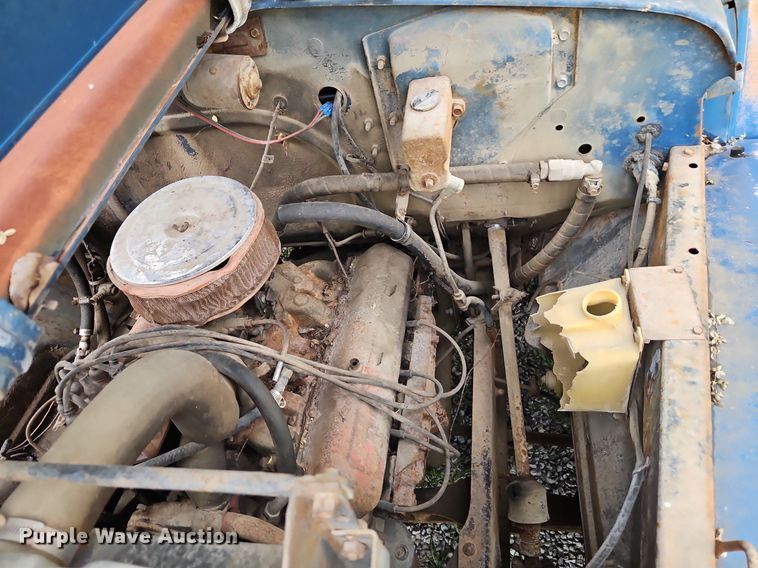 image for item DR8601 1971 International Harvester  Loadstar 1600 water truck