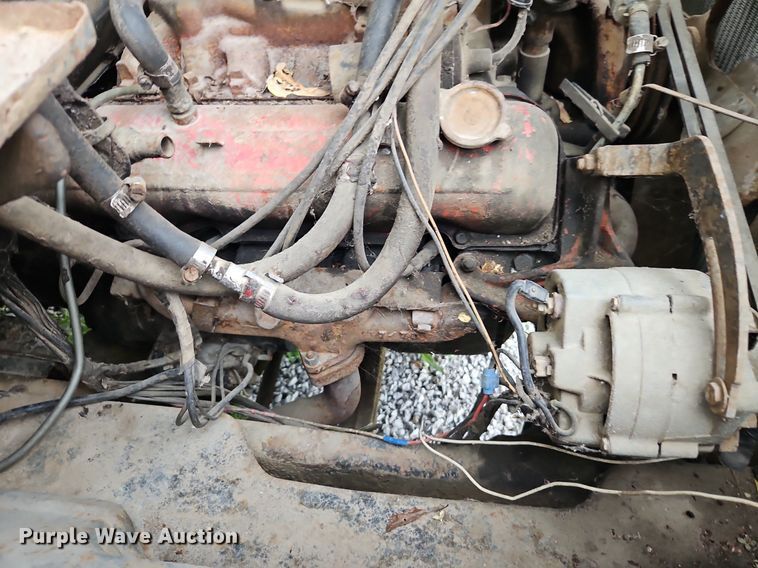 image for item DR8601 1971 International Harvester  Loadstar 1600 water truck