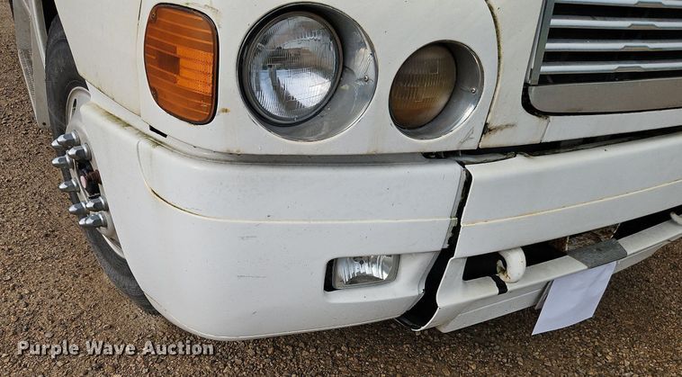 image for item DR8613 2003 Freightliner  Century semi truck