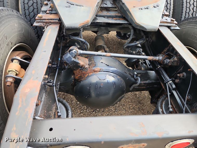 image for item DR8613 2003 Freightliner  Century semi truck