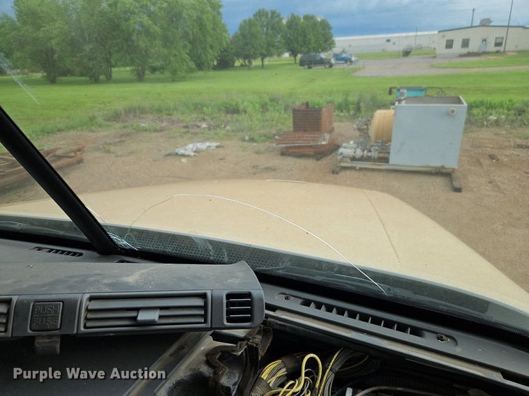 image for item DR8613 2003 Freightliner  Century semi truck