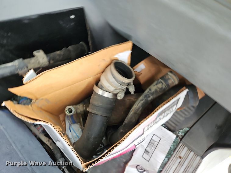 image for item DR8613 2003 Freightliner  Century semi truck